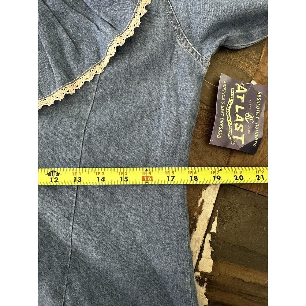 Vtg Denim Shirt Big Lace Collar Cottagecore Cowgirl Granola Girl Lace Up Sz L M‍ - Picture 9 of 10